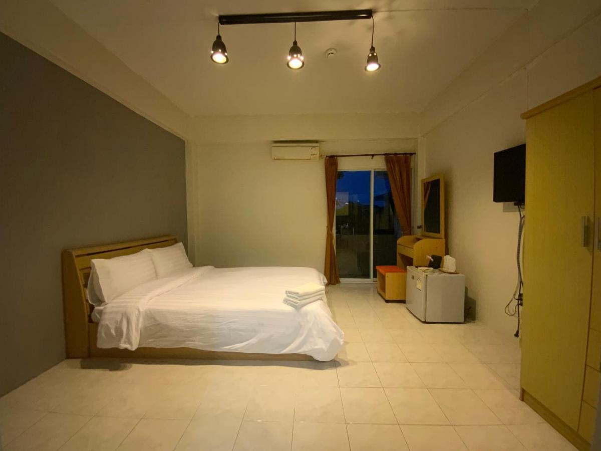 Uh Hostel Bangsaen Exteriér fotografie