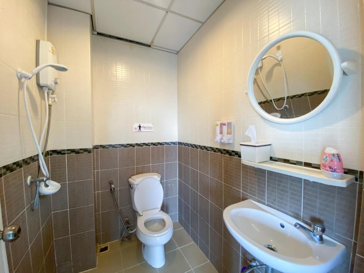 Uh Hostel Bangsaen Exteriér fotografie